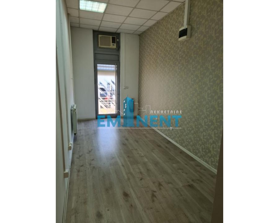 Izdavanje Poslovni Prostor 18m2 Novi Beograd Blok 67 Novi Beograd