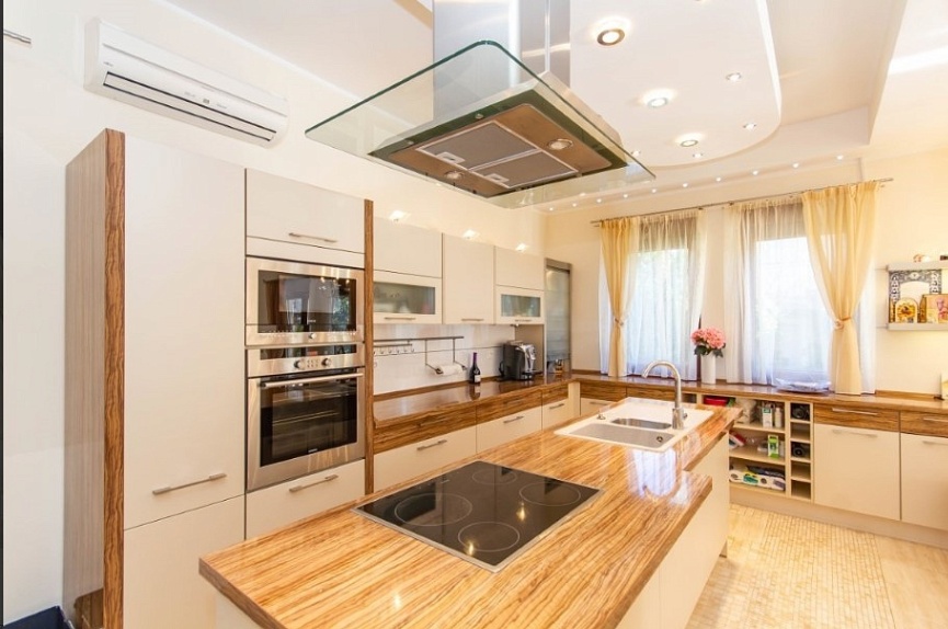 Prodaja,  kuća, 300m2, Đenovići, Herceg Novi