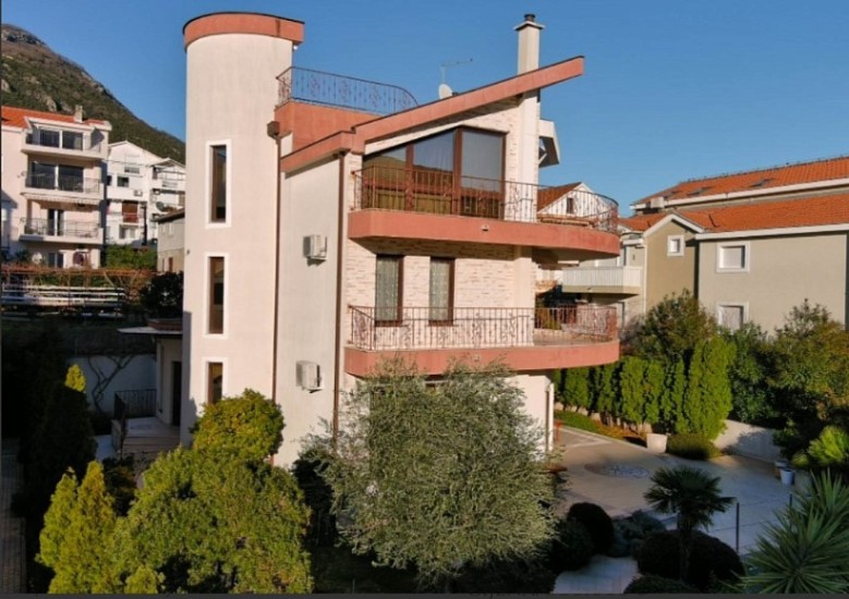Prodaja,  kuća, 300m2, Đenovići, Herceg Novi