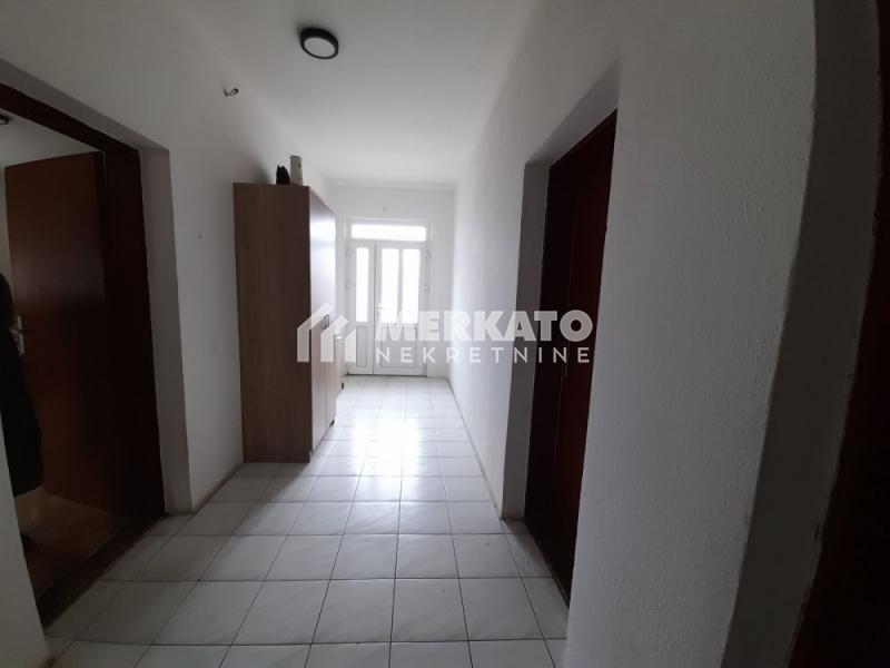 Prodaja,  kuća, 242m2, Gradnulica, Zrenjanin