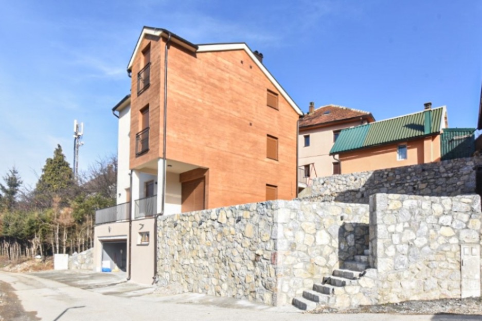 Prodaja, petosoban stan, 224m2, Kolašin