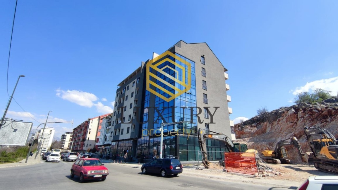 Izdavanje, poslovni prostor, 294m2, Vezirov Most, Podgorica Izdavanje, poslovni prostor, 294m2, Vezirov Most, Podgorica