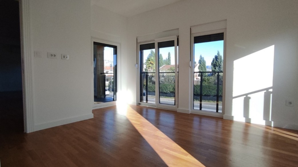 Prodaja, dvosoban stan, 89m2, Tološi, Podgorica