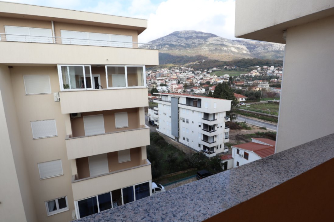 Prodaja,  stan, 58m2, Bar