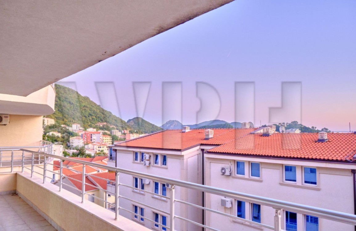 Prodaja, dvosoban stan, 93m2, Centar, Petrovac