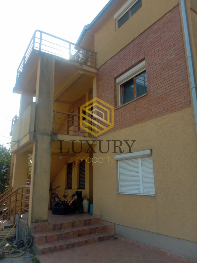 Izdavanje, kuća, 125m2, Gorica C, Podgorica Izdavanje, kuća, 125m2, Gorica C, Podgorica