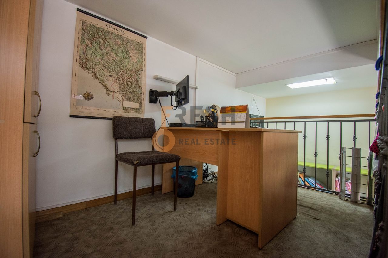 Prodaja,  poslovni prostor, 67m2, Blok 9, Podgorica