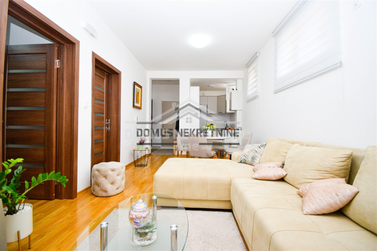 Prodaja, dvosoban stan, 59m2, Blok 9, Podgorica Prodaja, dvosoban stan, 59m2, Blok 9, Podgorica