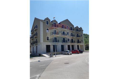 Prodaja, dvosoban stan, 100m2, Centar, Cetinje Prodaja, dvosoban stan, 100m2, Centar, Cetinje