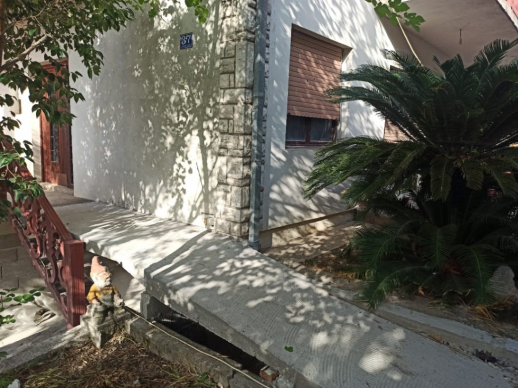 Four Bedroom Apartment for Sale, 100m2, Kalimanj, Tivat