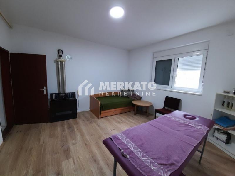 Prodaja,  kuća, 242m2, Gradnulica, Zrenjanin