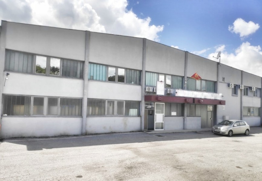 Prodaja,  poslovni prostor, 2500m2, Cetinje