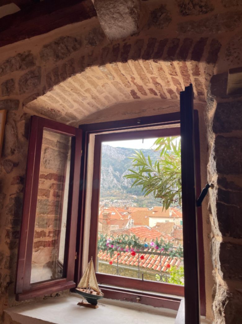 Prodaja, dvosoban stan, 38m2, Stari Grad Kotor, Kotor