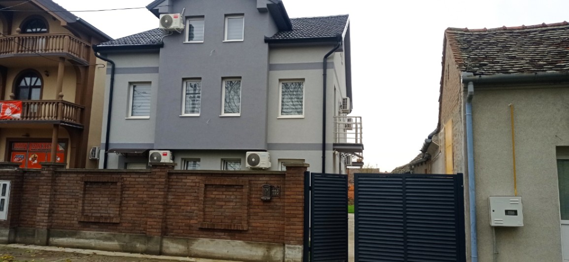  House for Sale, 300m2, Sremska Mitrovica