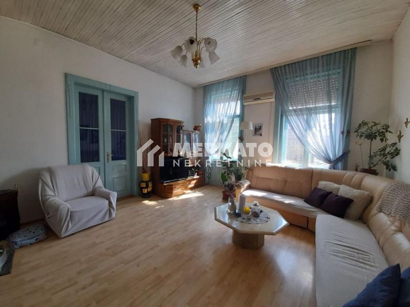 Prodaja, četvorosoban stan, 96m2, Centar, Zrenjanin