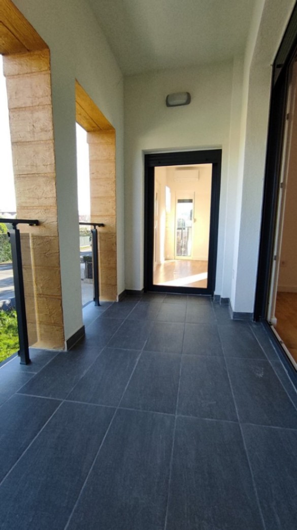 Prodaja, dvosoban stan, 89m2, Tološi, Podgorica