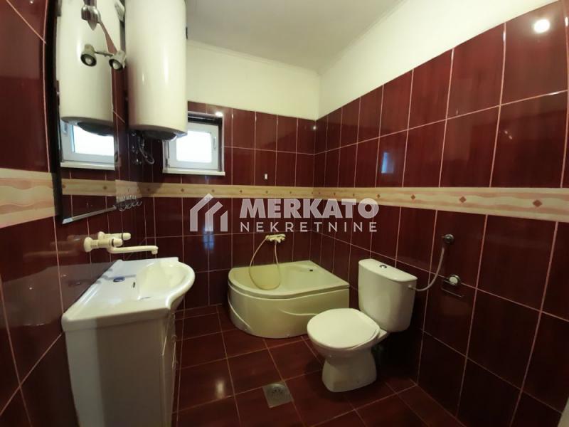 Prodaja,  kuća, 242m2, Gradnulica, Zrenjanin