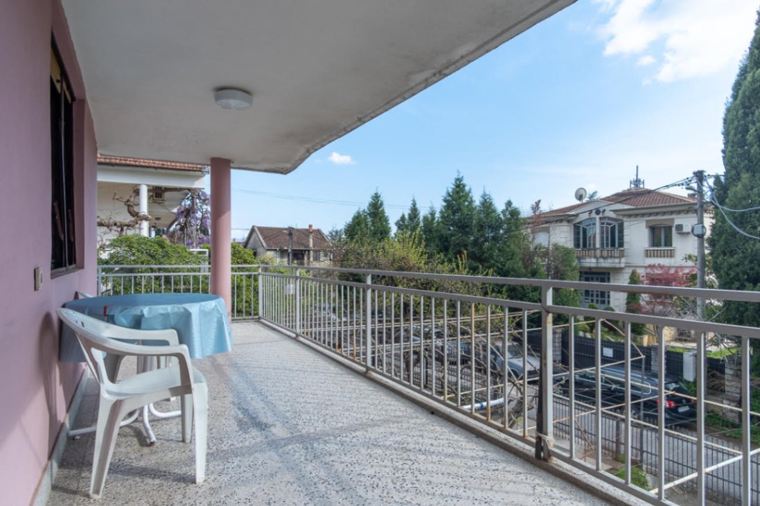 Izdavanje, dvosoban stan, 90m2, Tološi, Podgorica