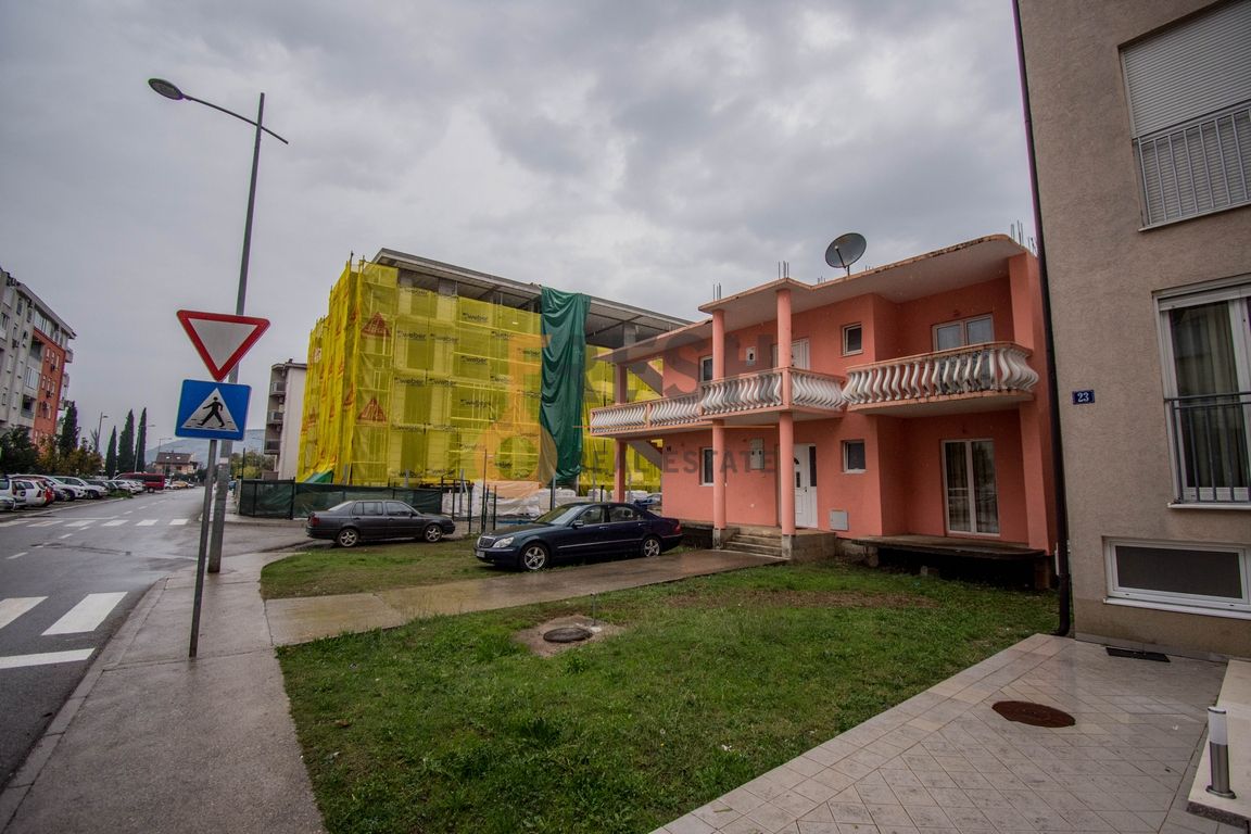 Prodaja,  kuća, 280m2, Blok 9, Podgorica