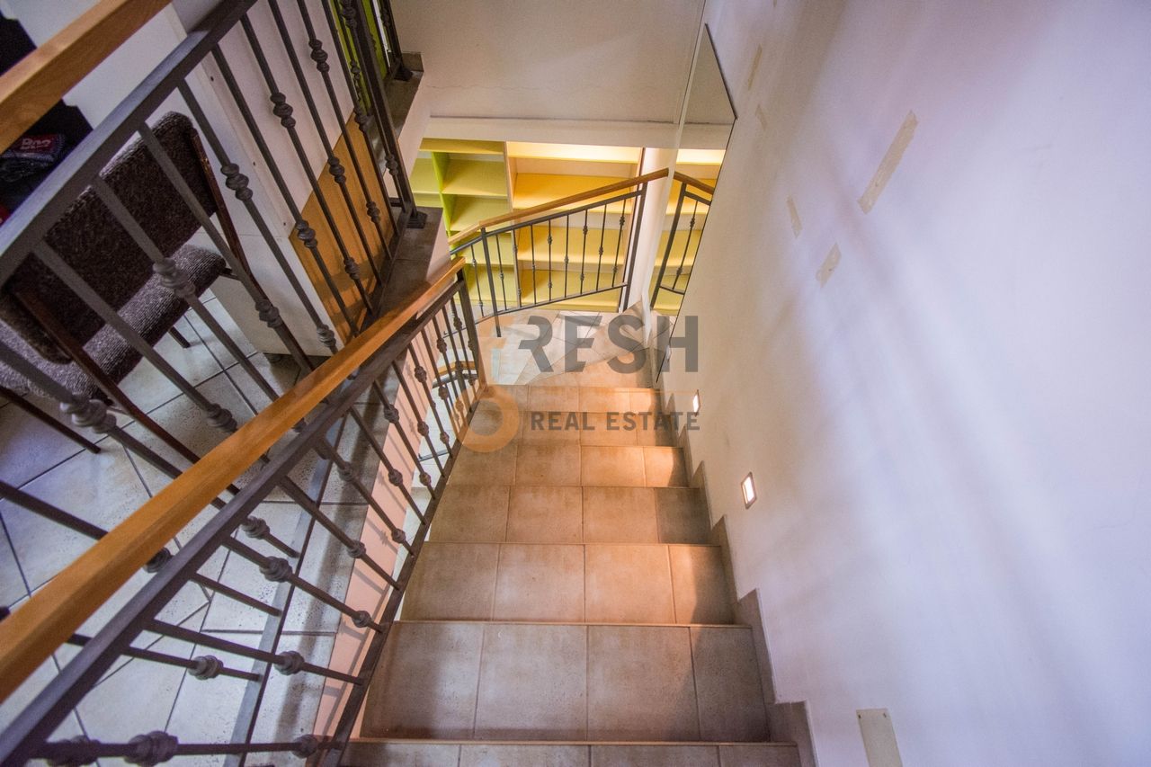 Prodaja,  poslovni prostor, 67m2, Blok 9, Podgorica