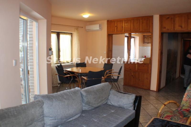 Prodaja,  kuća, 200m2, Kikinda