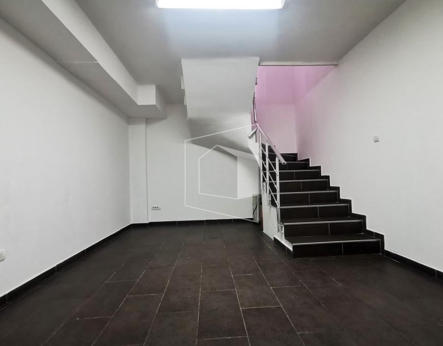 Prodaja,  poslovni prostor, 44m2, Blok 9, Podgorica