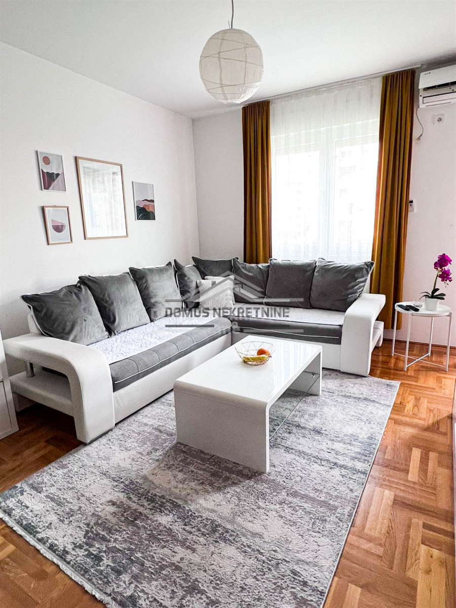 Izdavanje, jednosoban stan, 47m2, Stari Aerodrom, Podgorica