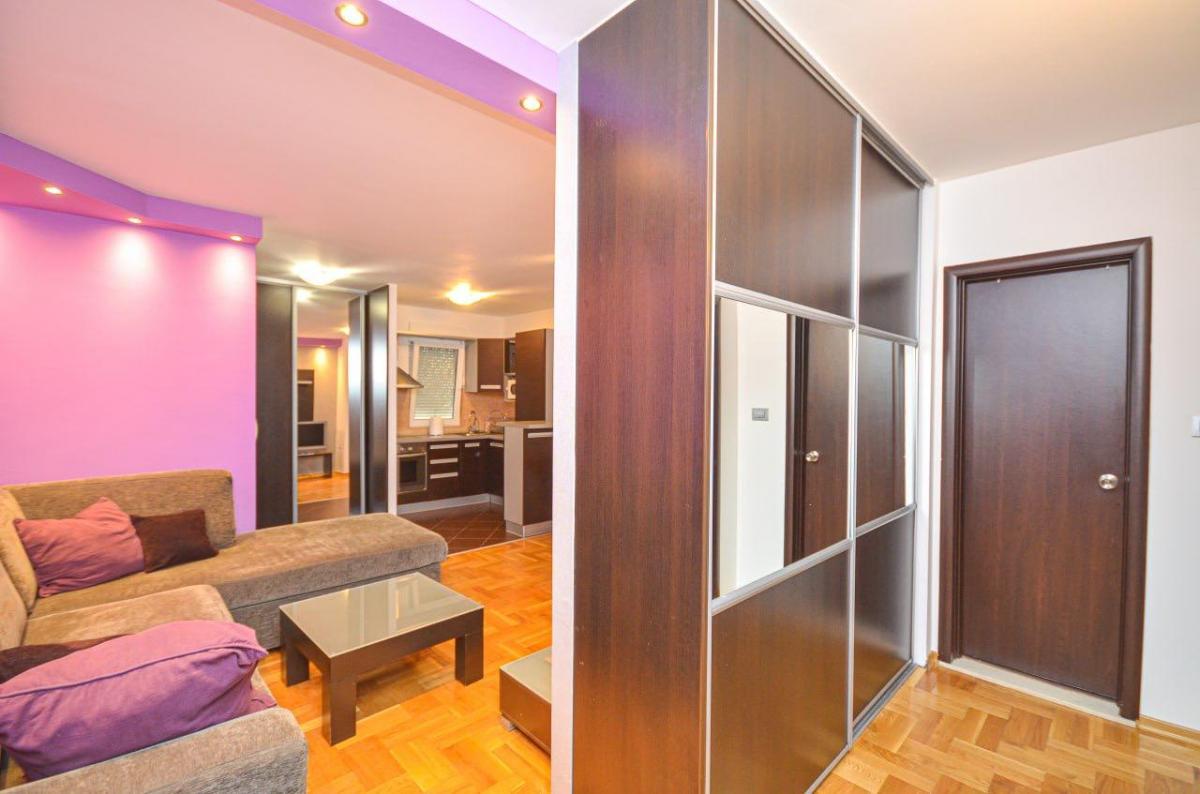 Prodaja, dvosoban stan, 50m2, Blok 9, Podgorica