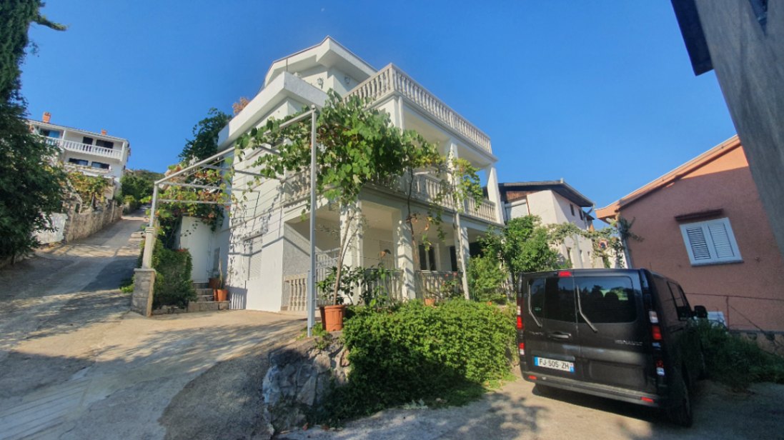 Izdavanje,  kuća, 154m2, Krašići, Tivat