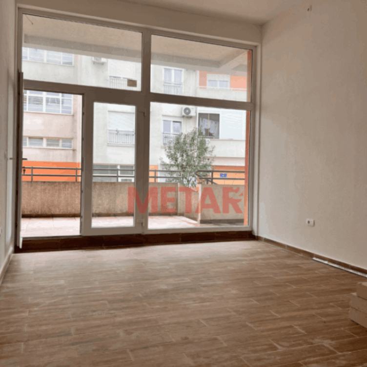 Izdavanje,  poslovni prostor, 23m2, Tuški Put, Podgorica