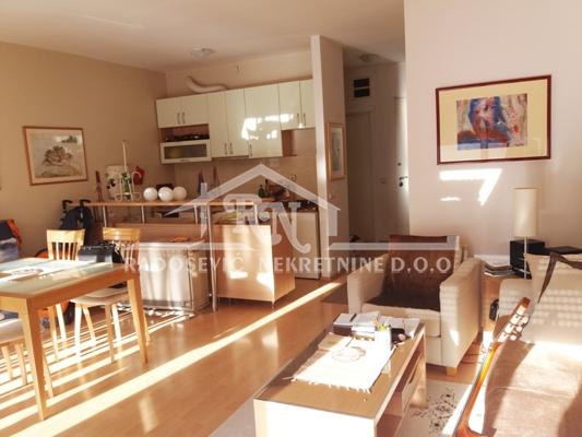 Prodaja, dvosoban stan, 70m2, Dedinje, Beograd Prodaja, dvosoban stan, 70m2, Dedinje, Beograd