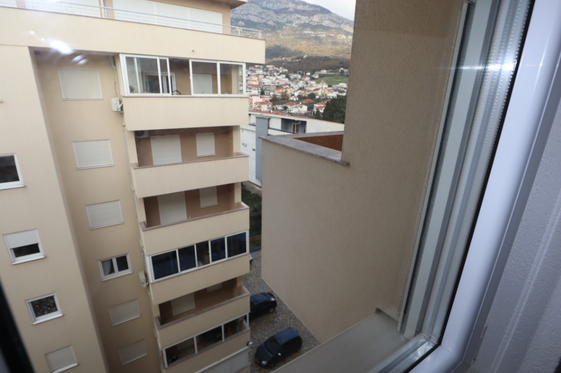 Prodaja,  stan, 58m2, Bar