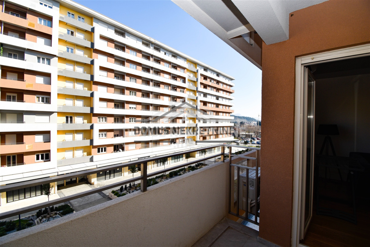 Izdavanje, dvosoban stan, 70m2, Central Point, Podgorica